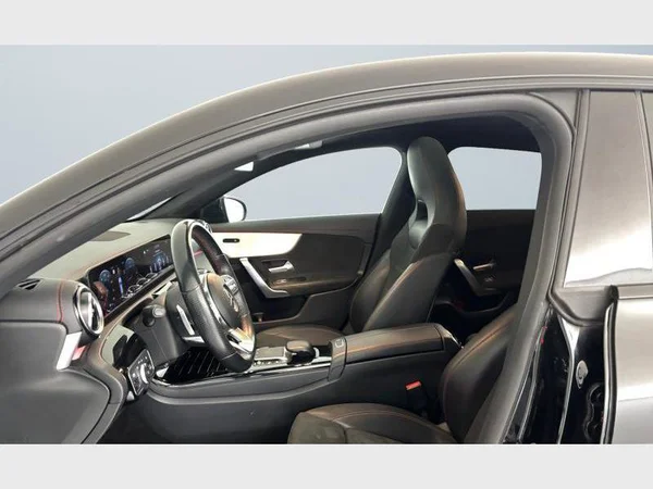 Mercedes-Benz CLA 200 (2022) — foto 23 van 23