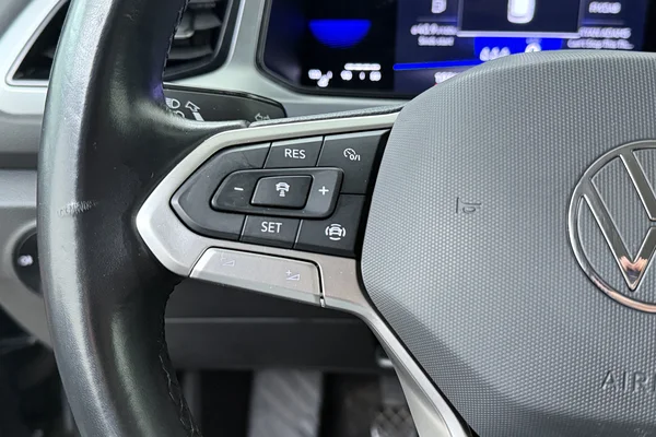 Volkswagen T-Roc (2022) — foto 4 van 18