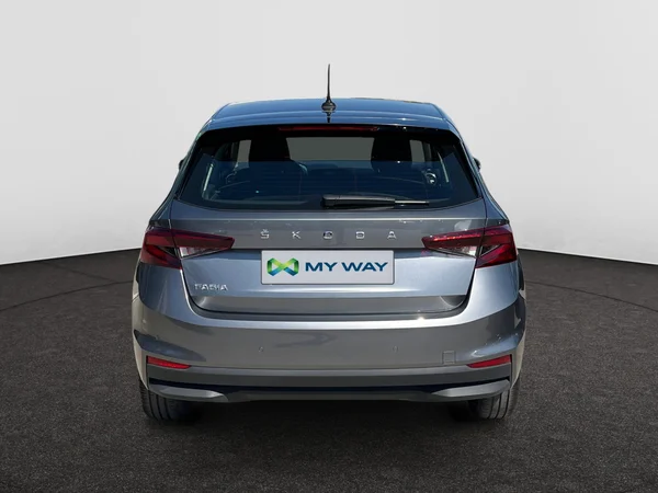 SKODA Fabia (2023) — foto 2 van 22