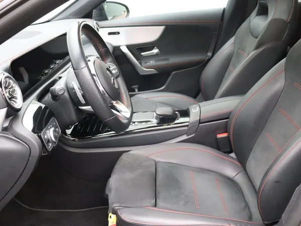 Mercedes-Benz CLA (2022) — foto 25 van 26