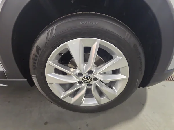 VOLKSWAGEN Taigo (2026) — foto 3 van 24
