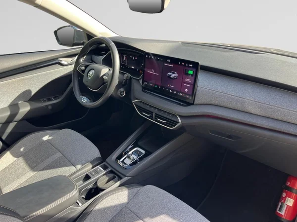SKODA Octavia Combi (2024) — foto 20 van 22