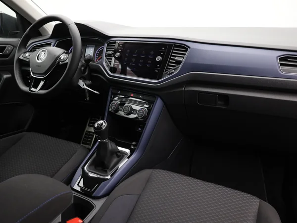 VOLKSWAGEN T-Roc (2021) — foto 13 van 19