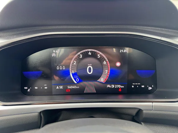 VOLKSWAGEN T-Roc (2023) — foto 15 van 16