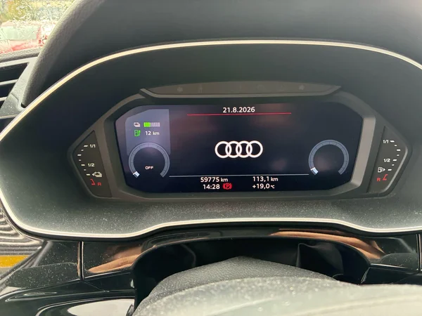 Audi Q3 (2021) — foto 9 van 10
