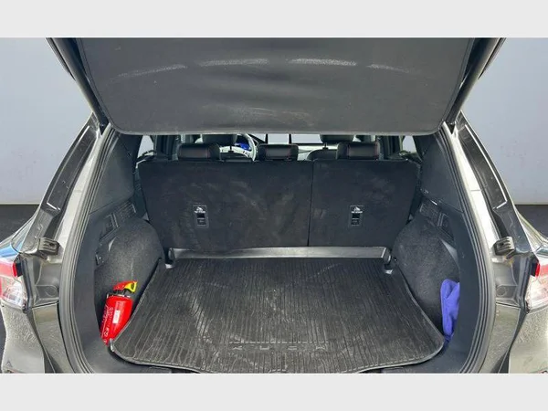 Ford Kuga (2021) — foto 21 van 29