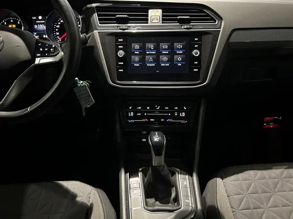 VOLKSWAGEN Tiguan (2022) — foto 22 van 22