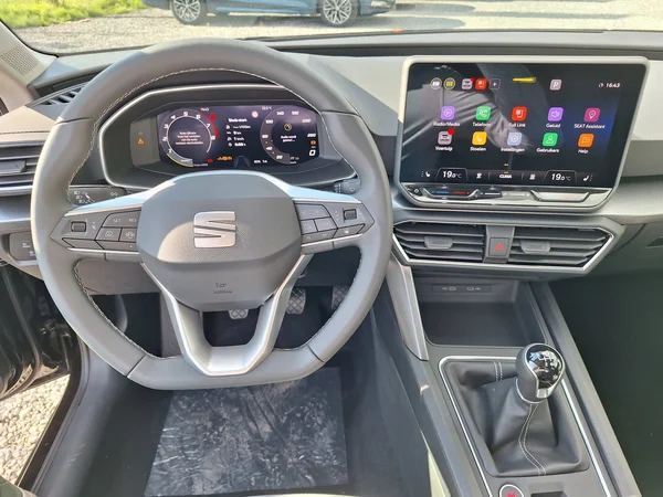 SEAT Leon ST (2025) — foto 16 van 17