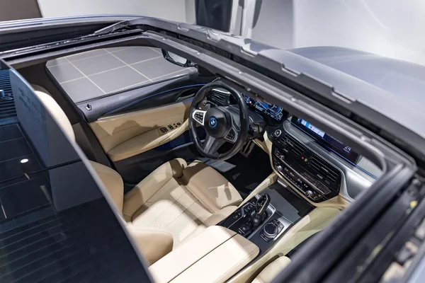 BMW 5 Reeks (2022) — foto 48 van 51