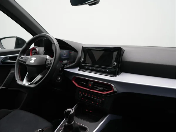 SEAT Arona (2025) — foto 8 van 38