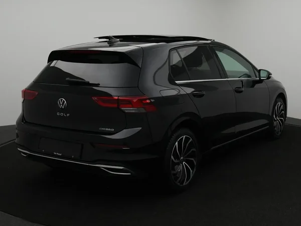 Volkswagen Golf (2024) — foto 23 van 27