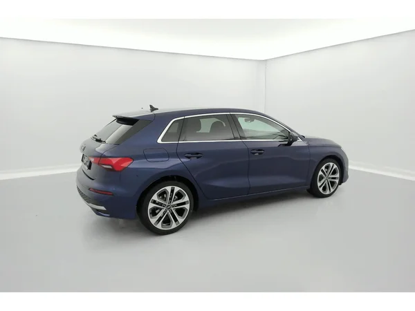 AUDI A3 Sportback (2024) — foto 4 van 36