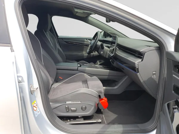 VOLKSWAGEN ID.7 Tourer (2025) — foto 10 van 16