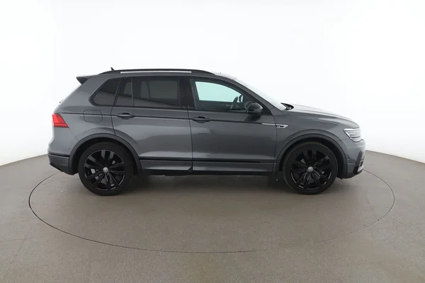 Volkswagen Tiguan (2020) — foto 13 van 16