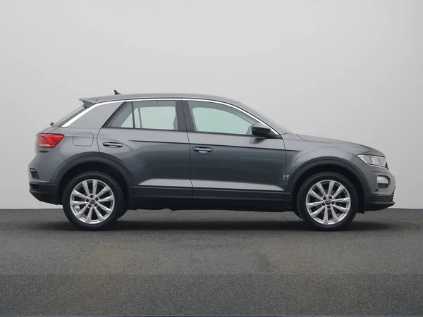 VOLKSWAGEN T-Roc (2020) — foto 15 van 19