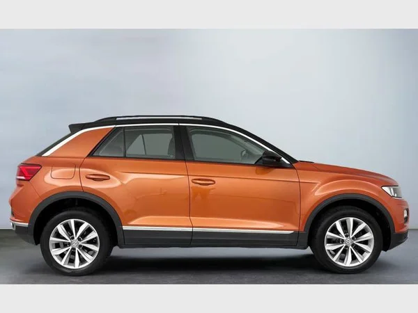 Volkswagen T-Roc (2020) — foto 9 van 15