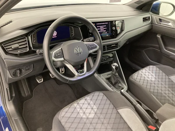 VOLKSWAGEN Taigo (2025) — foto 2 van 36