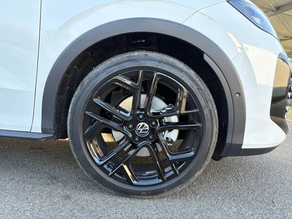VOLKSWAGEN T-Roc (2026) — foto 14 van 24
