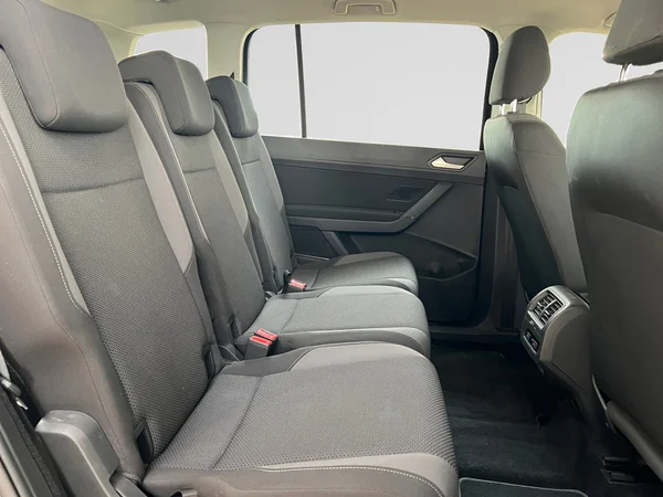 VOLKSWAGEN Touran (2019) — foto 5 van 20