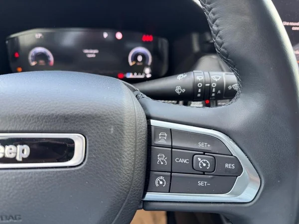 JEEP Compass (2023) — foto 11 van 31