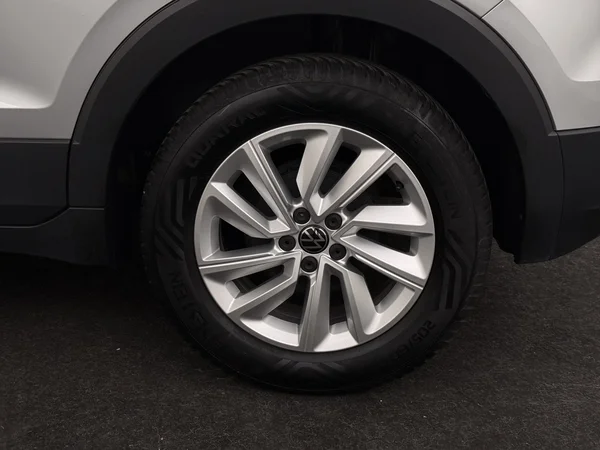 VOLKSWAGEN T-Cross (2023) — foto 7 van 26