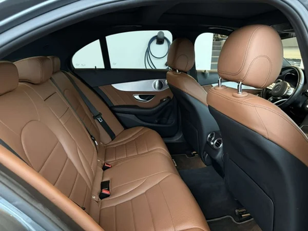 Mercedes-Benz C-Klasse (2020) — foto 3 van 24