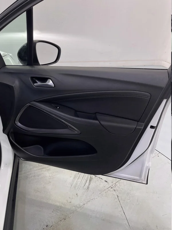 Opel Crossland (2021) — foto 72 van 80