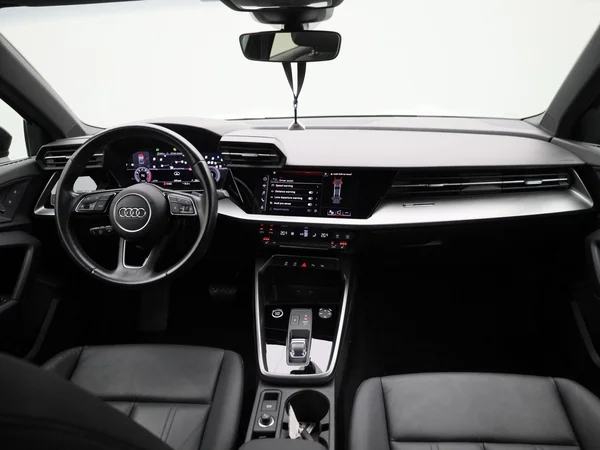 Audi A3 (2022) — foto 31 van 42