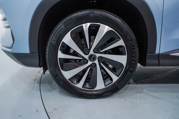 BYD Seal U PHEV (2024) — foto 2 van 45
