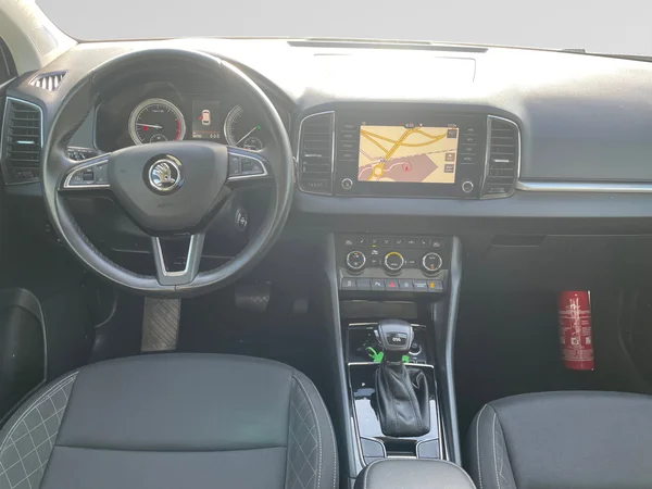 SKODA Karoq (2018) — foto 3 van 21