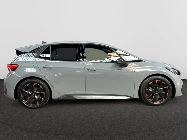 CUPRA Born (2023) — foto 9 van 18