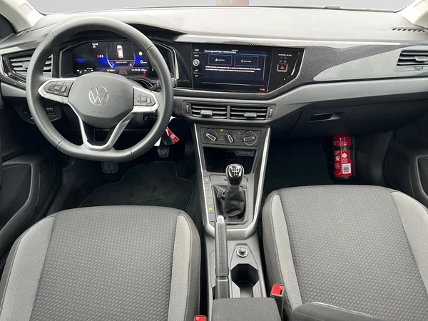 VOLKSWAGEN Polo (2025) — foto 15 van 18