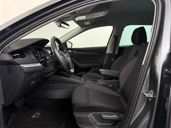 SKODA Octavia (2024) — foto 2 van 31