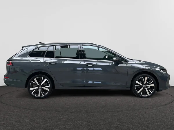 VOLKSWAGEN Golf VIII SW (2025) — foto 22 van 22