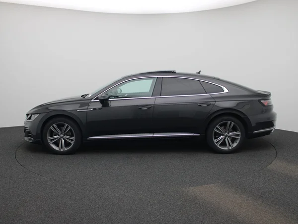 Volkswagen Arteon (2023) — foto 34 van 49