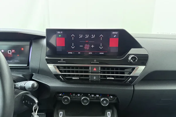 Citroen C4 (2021) — foto 3 van 18