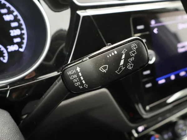 Volkswagen Touran (2022) — foto 10 van 29