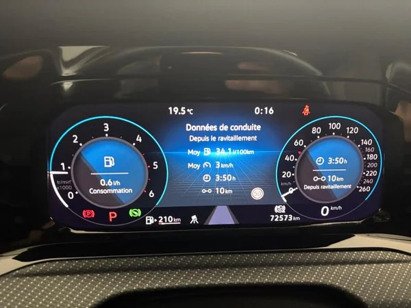 VOLKSWAGEN Golf VIII Dsl (2023) — foto 6 van 23