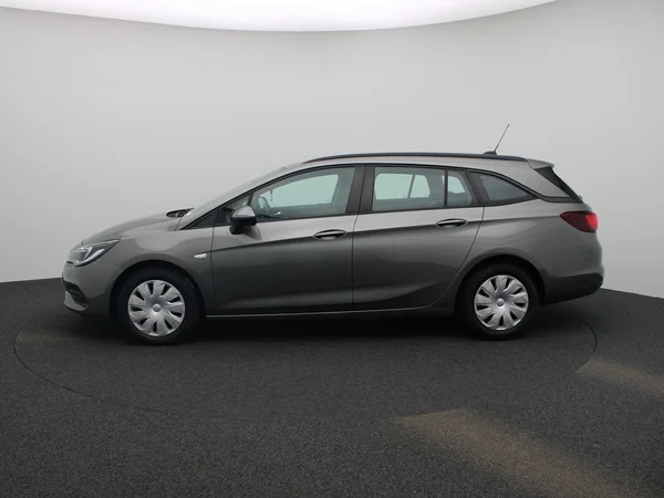Opel Astra (2021) — foto 24 van 29