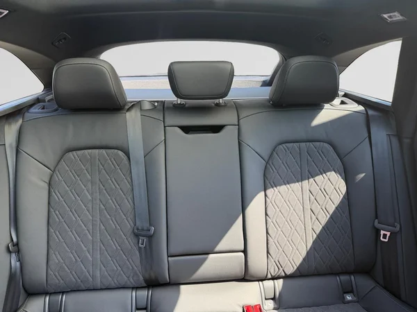 AUDI A5 Avant e-hybrid (PHEV) (2026) — foto 7 van 24