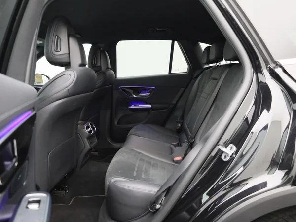 Mercedes-Benz GLC (2025) — foto 3 van 43