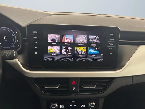 SKODA Kamiq (2021) — foto 7 van 27