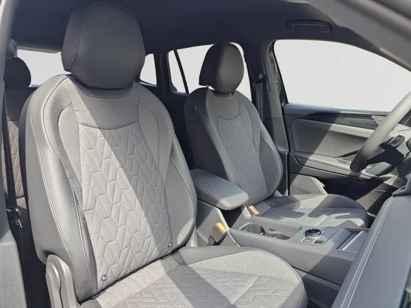 VOLKSWAGEN Tiguan (2026) — foto 5 van 19