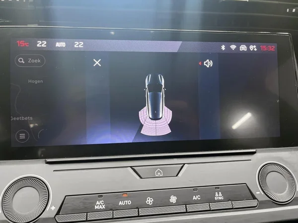 Peugeot 308 (2022) — foto 9 van 17