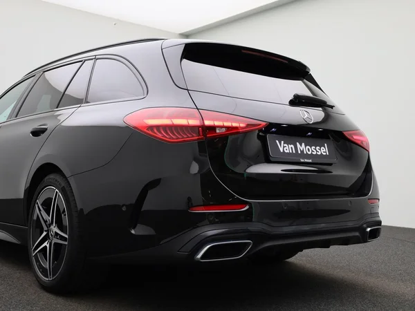 Mercedes-Benz C-Klasse (2022) — foto 43 van 54