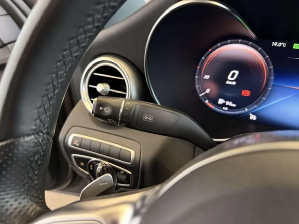 Mercedes-Benz C-Klasse (2020) — foto 13 van 24