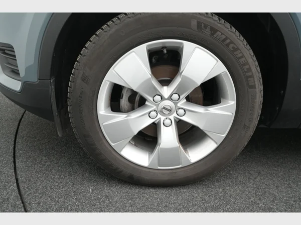 VOLVO XC40 (2020) — foto 17 van 25