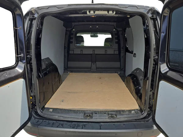 VOLKSWAGEN Caddy Van (2024) — foto 12 van 12