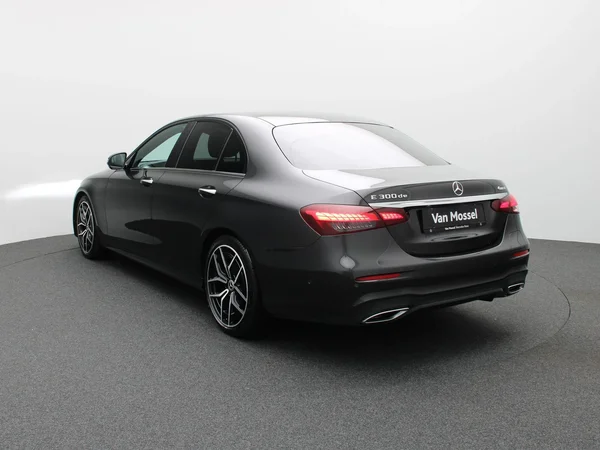 Mercedes-Benz E-Klasse (2022) — foto 12 van 33
