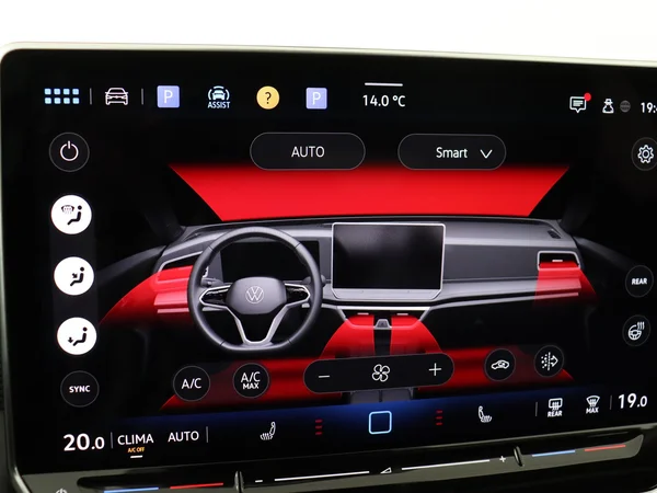 VOLKSWAGEN Passat SW (2025) — foto 11 van 19